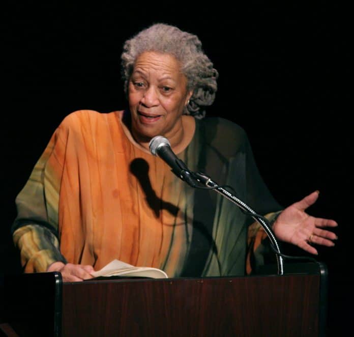 Toni Morrison reçoit le prix PEN/Saul Bellow