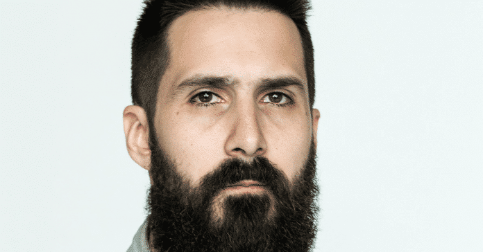 Stéphane Larue reçoit un prix du côté anglophone