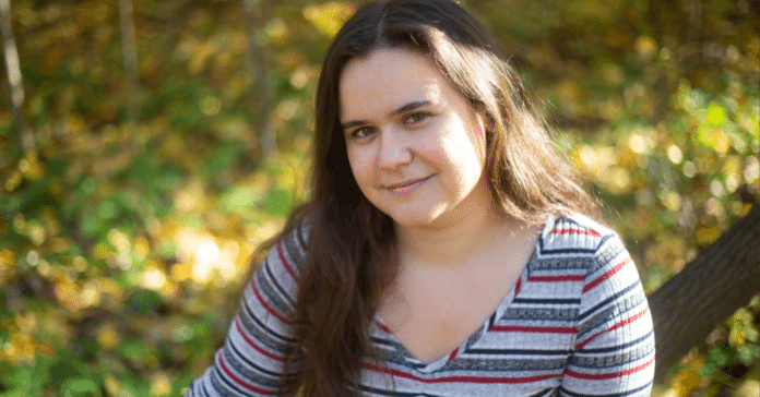 Luba Markovskaia remporte le prix John-Glassco 2021